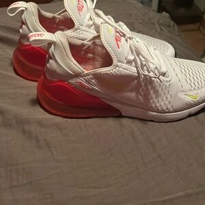 Nike Air 270